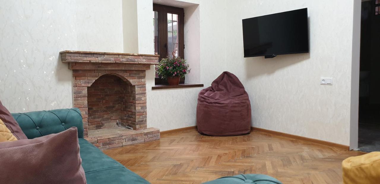 Lalis Apartment Tbilisi ภายนอก รูปภาพ